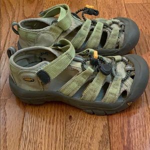 Boys Keen sandals